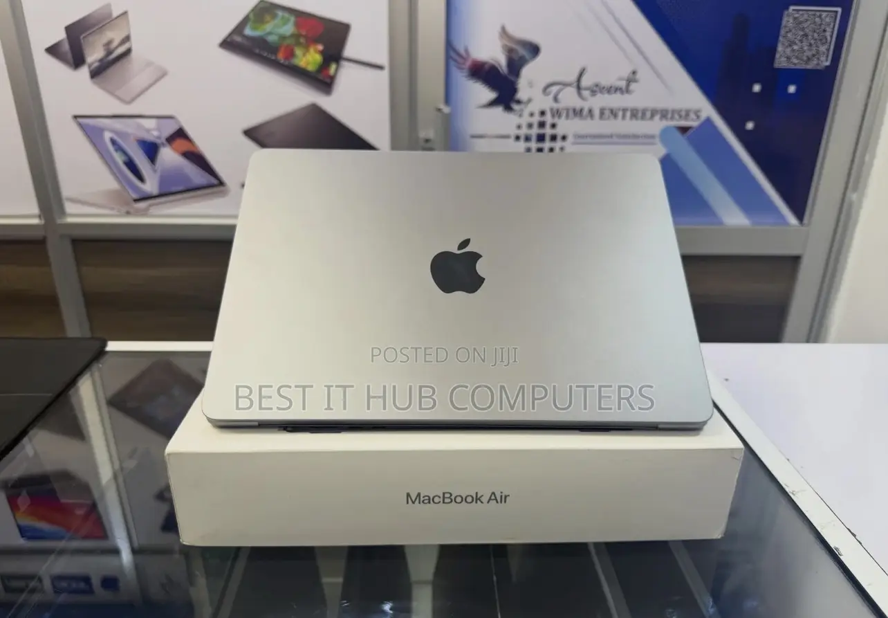 Laptop Apple MacBook Air 2024 M3 16GB Apple M3 SSD 1T