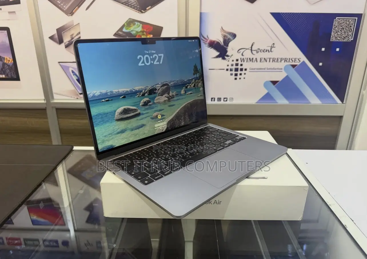 Laptop Apple MacBook Air 2024 M3 16GB Apple M3 SSD 1T