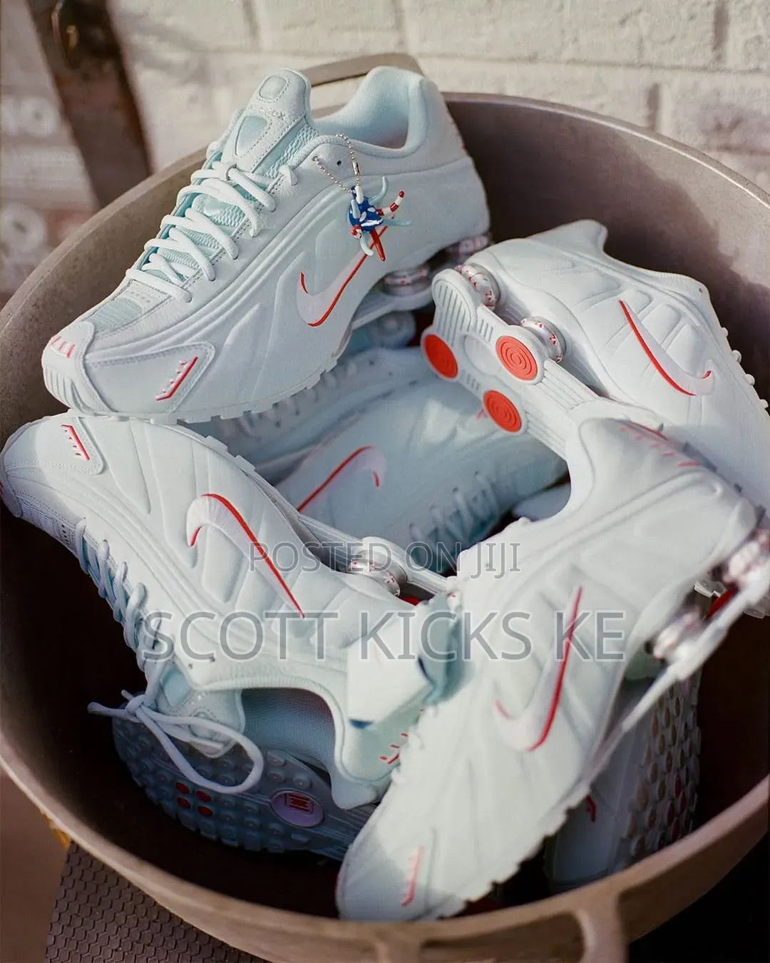 Nike Shox R4 "Puerto Rico" White