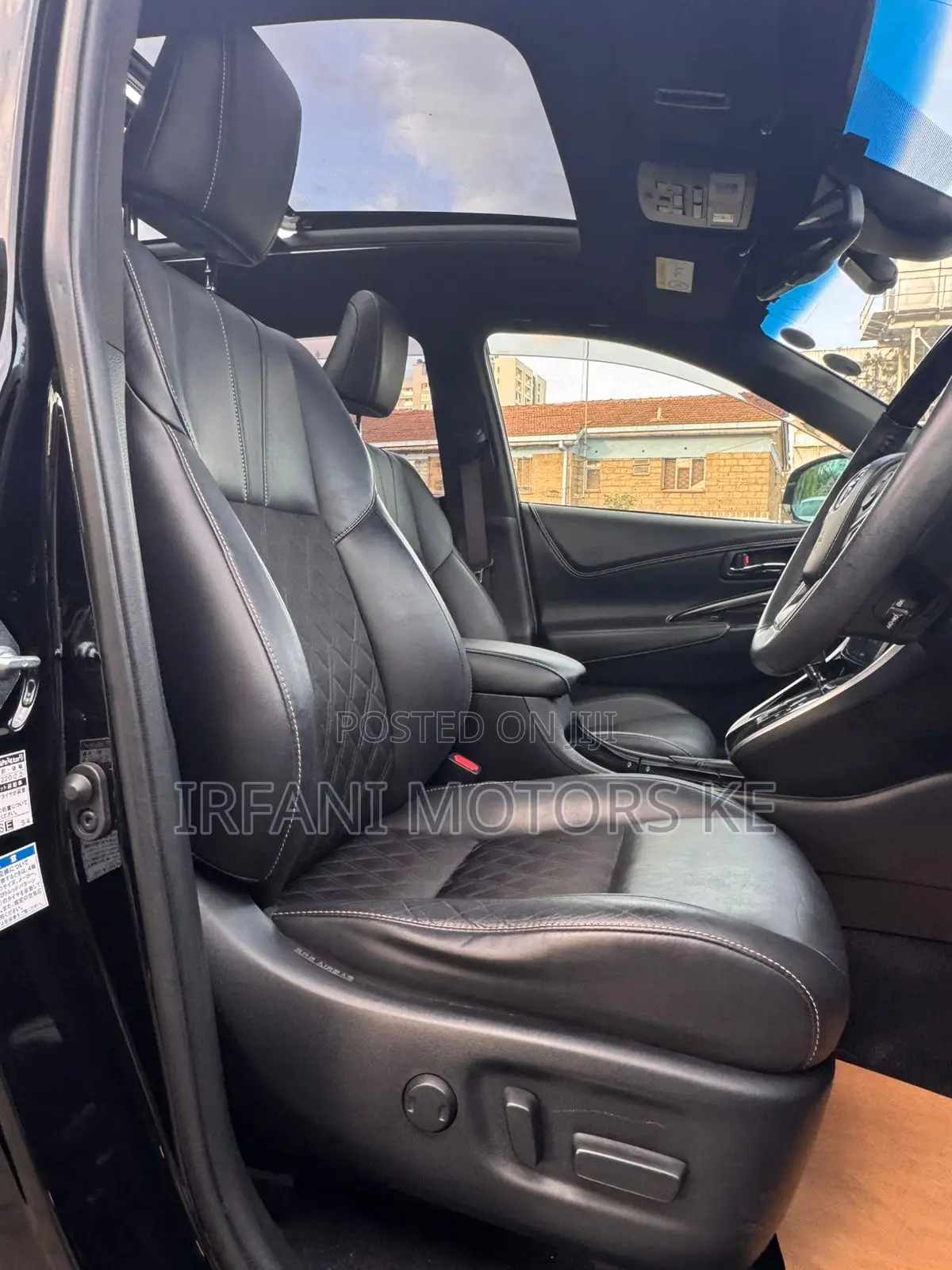 Toyota Harrier 2.5 Hybrid 4WD 2019 Black