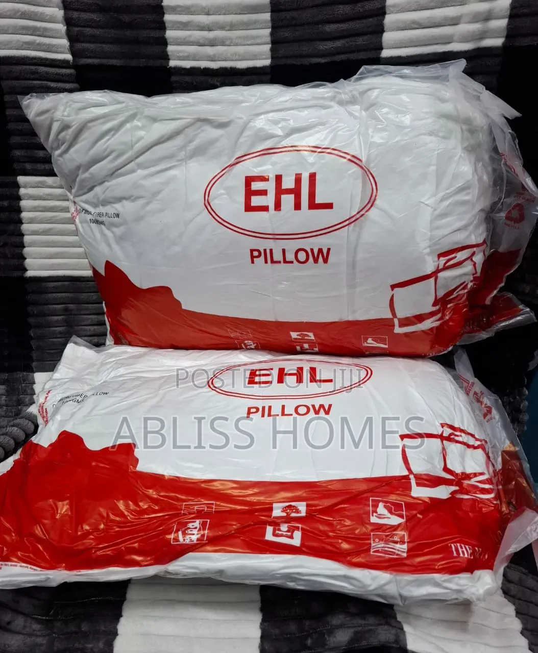 White Compressed Fibre Bed Pillows