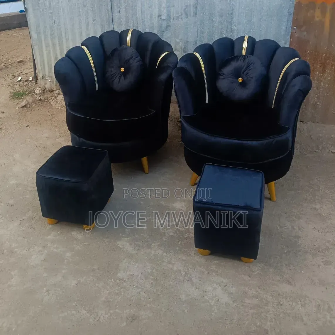 2 Flower Pedicure Seats, 2 Poufs Black Colour 