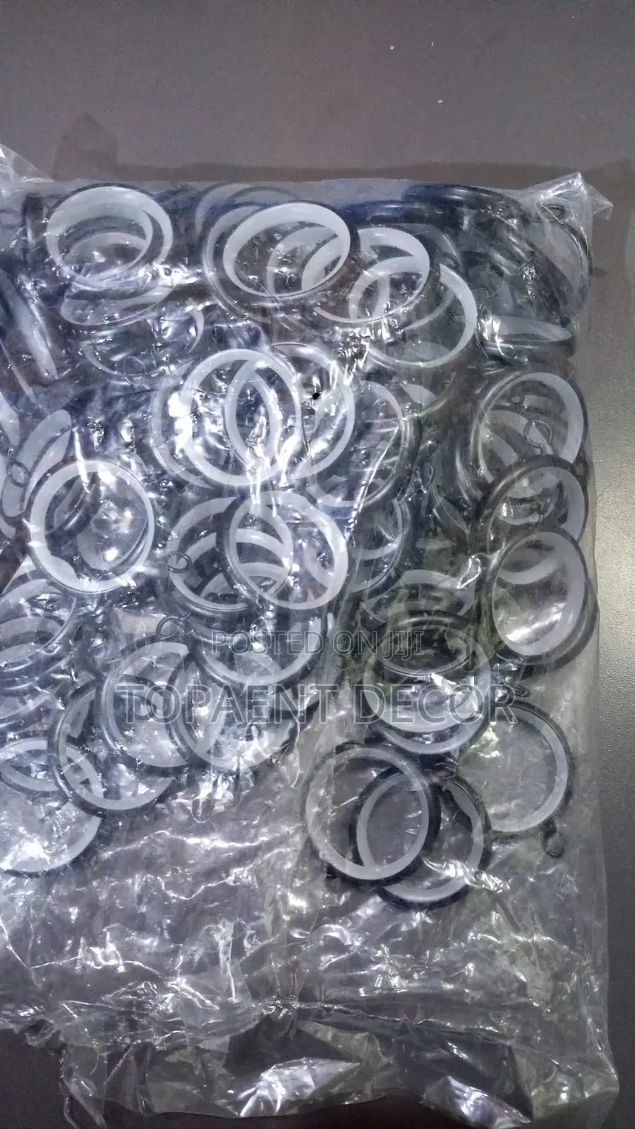 Black Drippery Rings With Plastic Inner Layer
