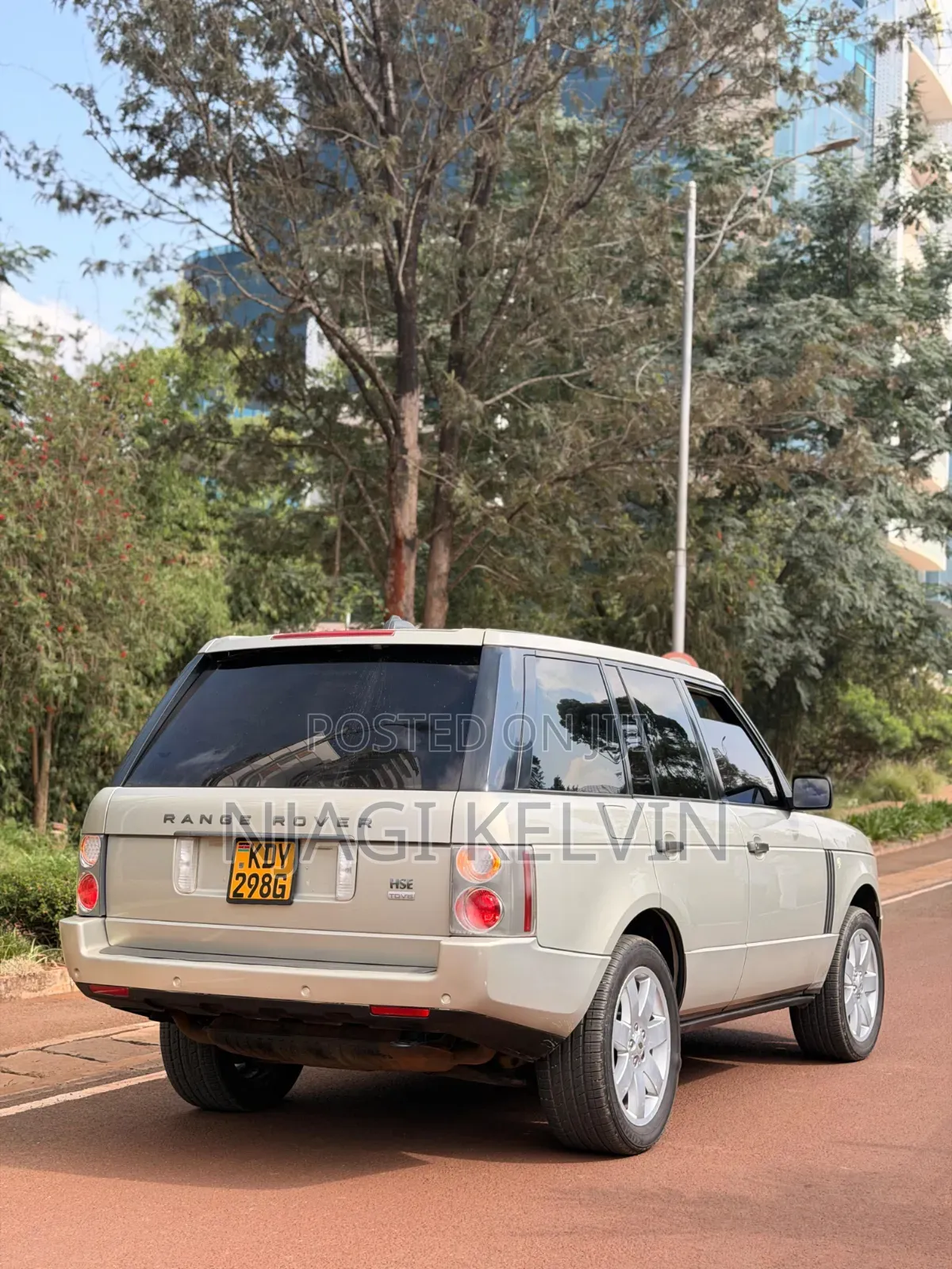 Land Rover Range Rover Vogue 2008 Gold