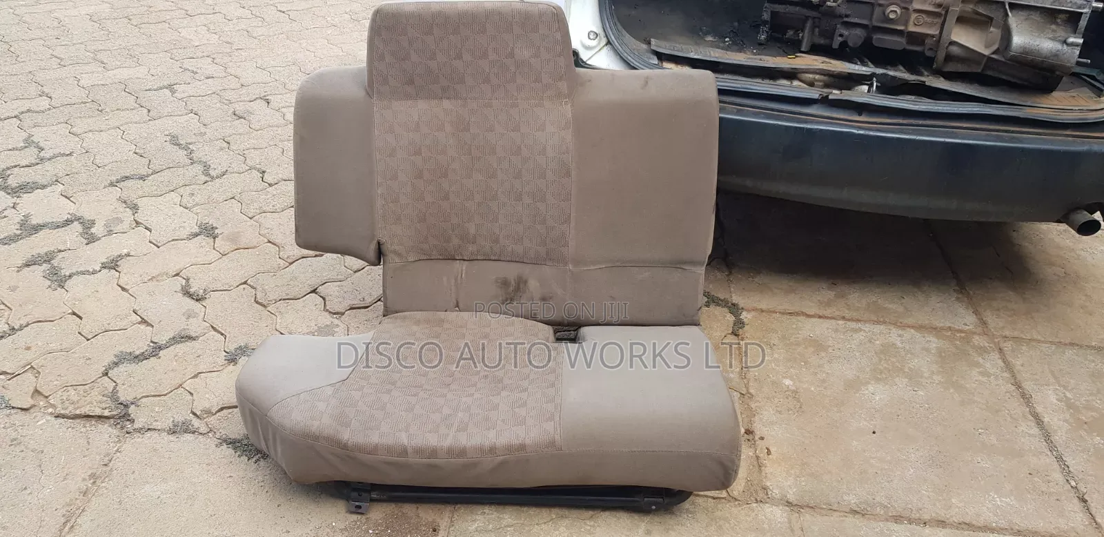 Land Rover Discovery 1 Boot Seats.