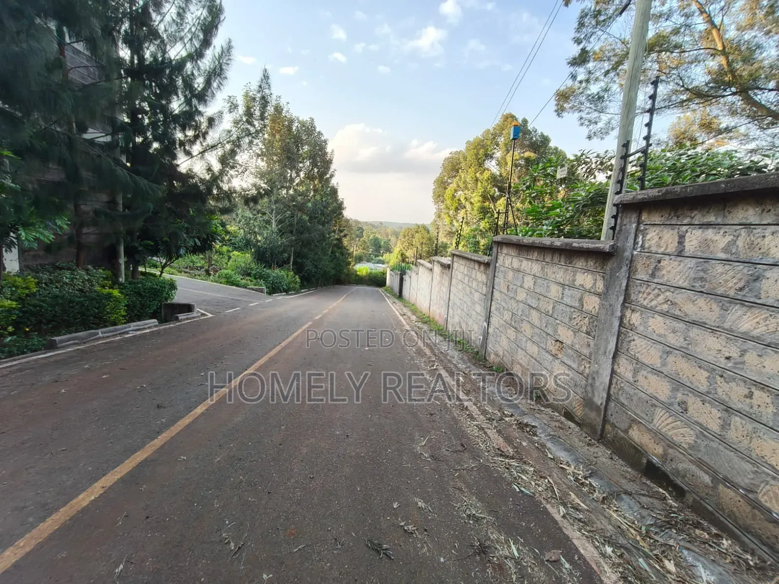Red Soil Residential Quarter Acre Plot for Sale in Kerarapon Drive