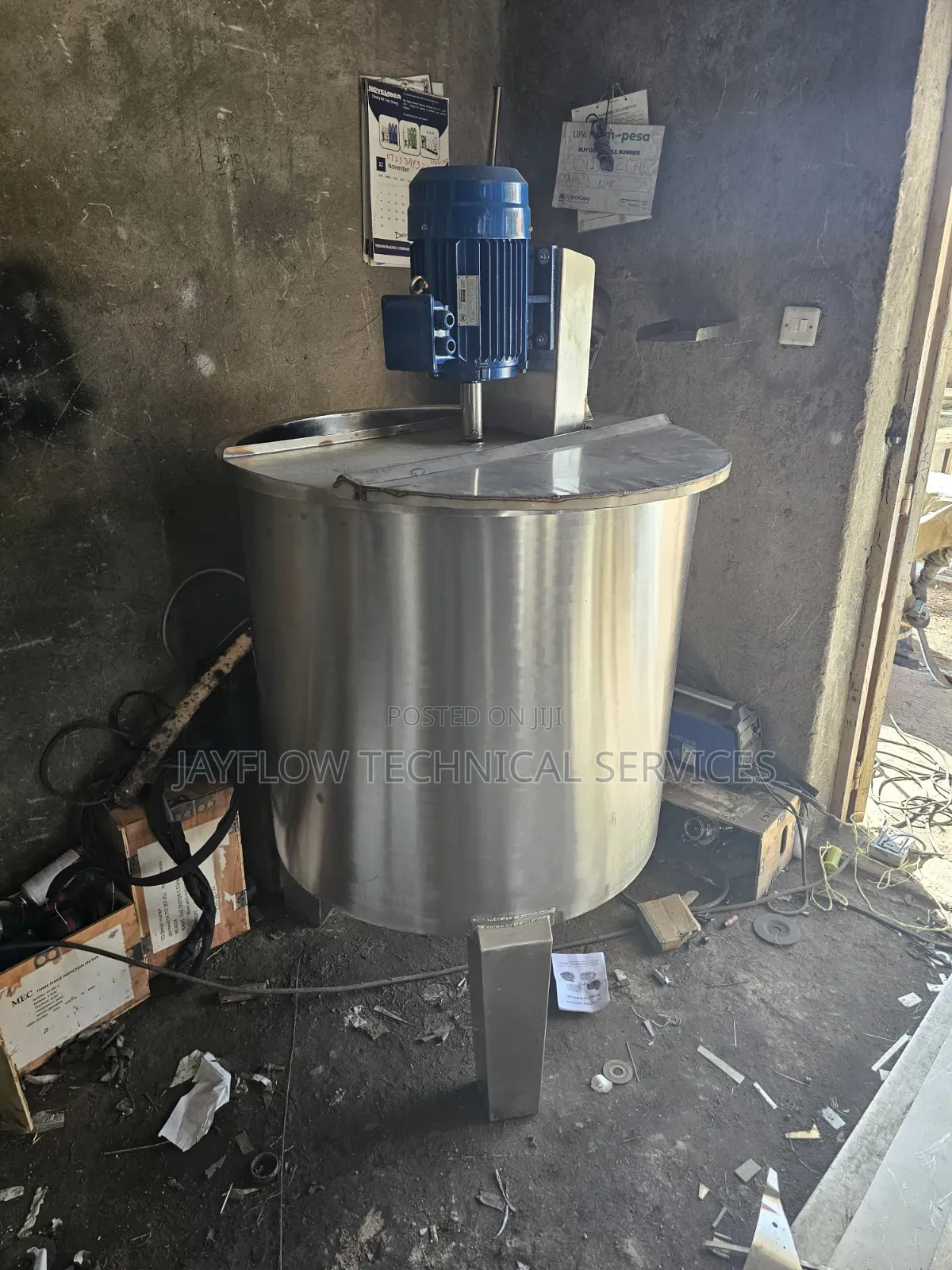 Heavy Duty Chemical/Soap Mixing Tank.