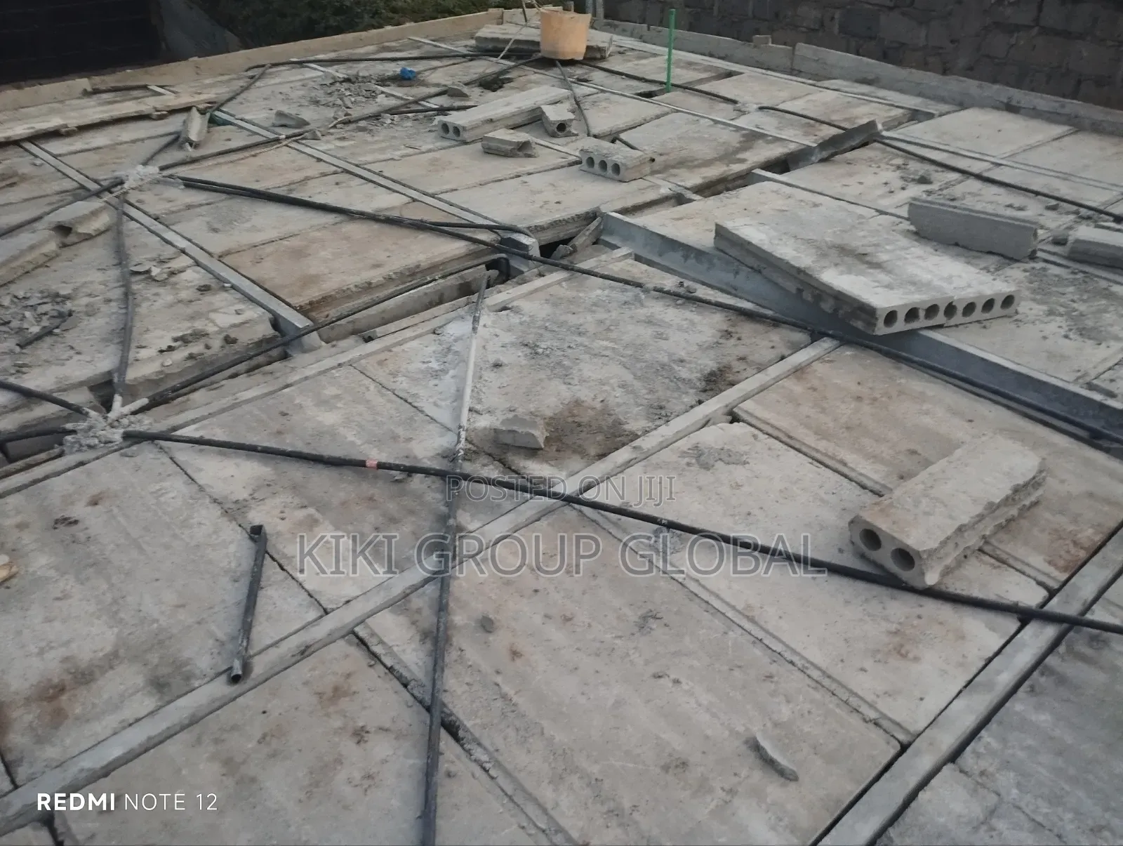 Precast Concrete Wall and Flat Roof