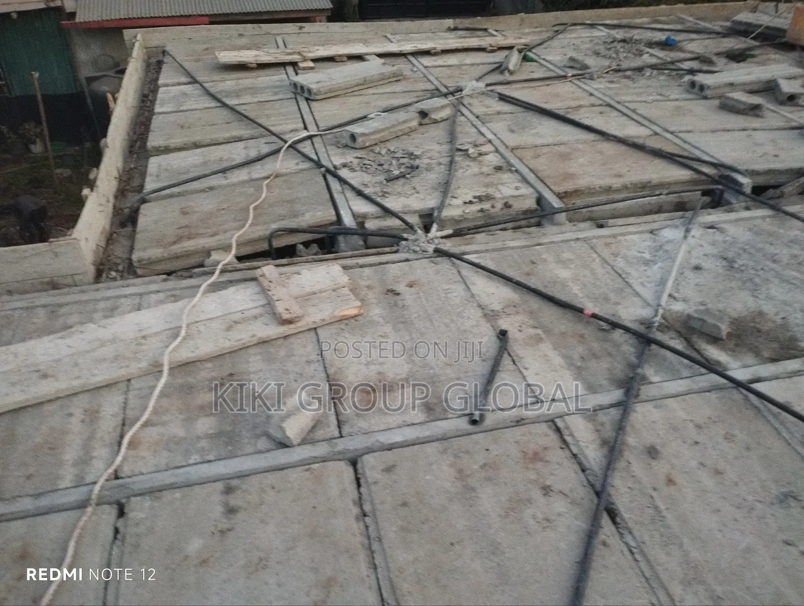 Precast Concrete Wall and Flat Roof