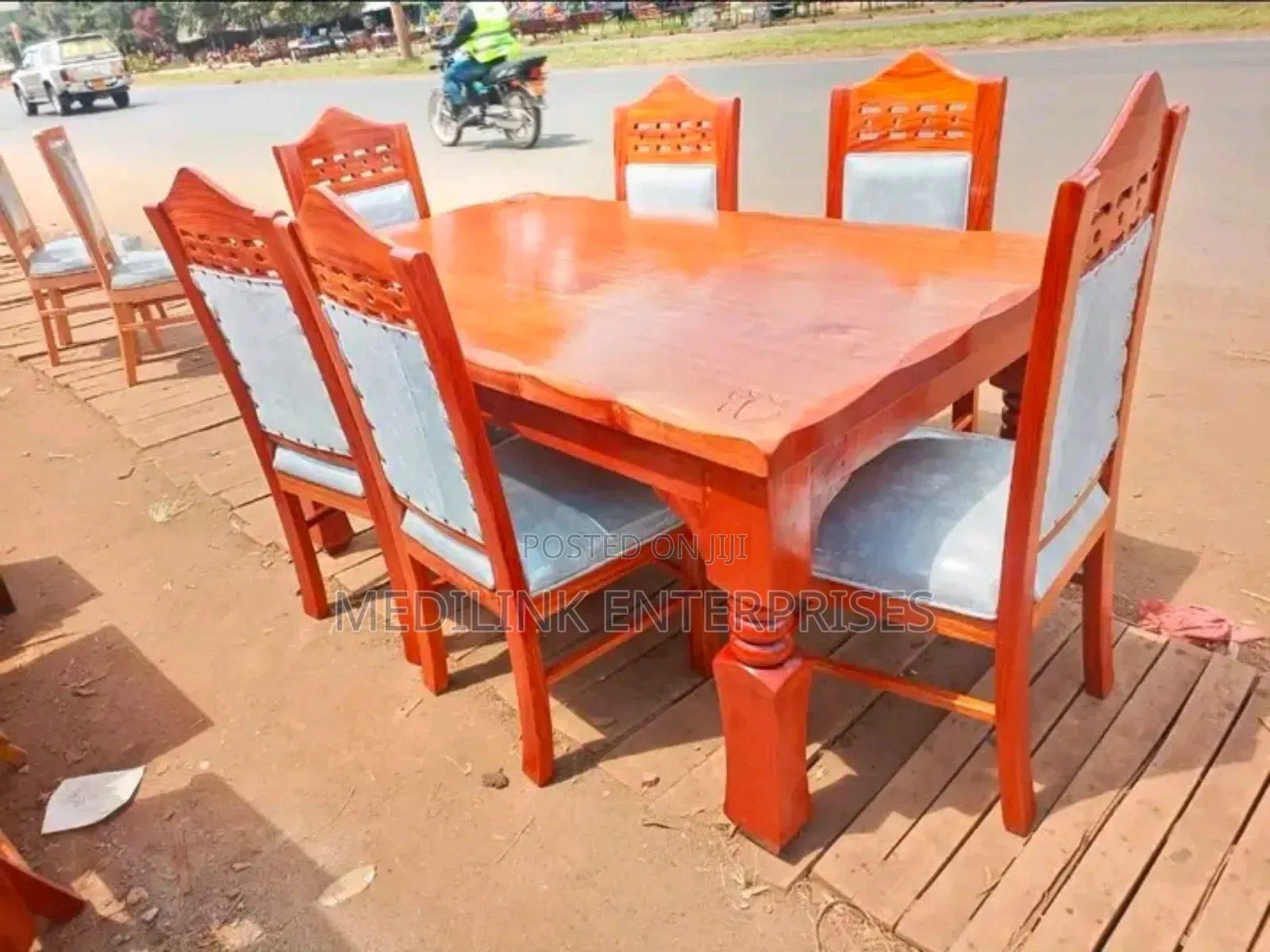 Mahogany Compchair Vanish 6-Seater Dinning Table Set