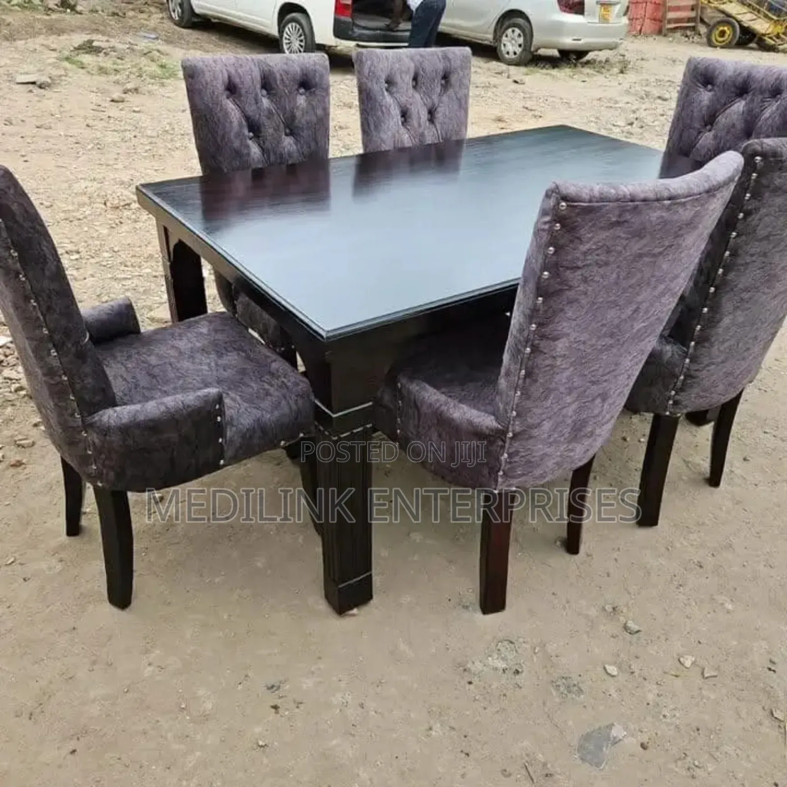 Customized Frankford Upholstered 6-Seater Dinning Table Set