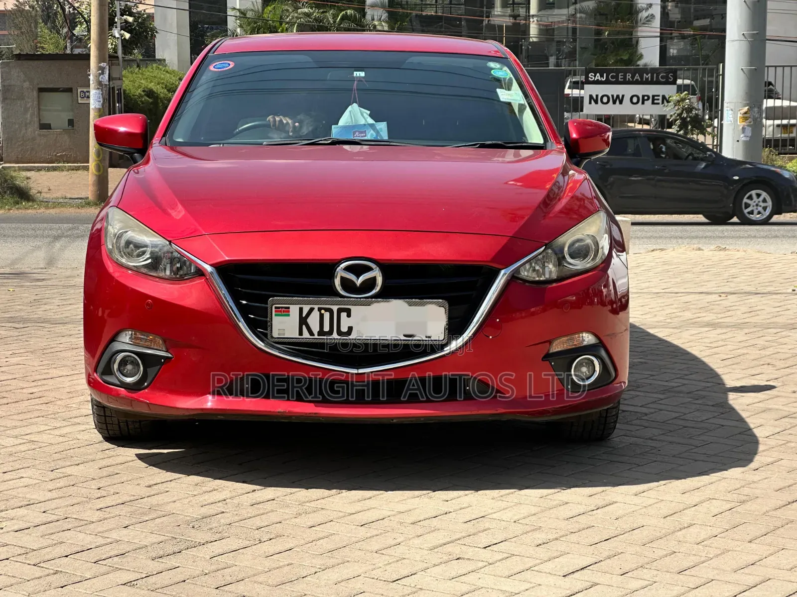 Mazda Axela SV Premium 2014 Red