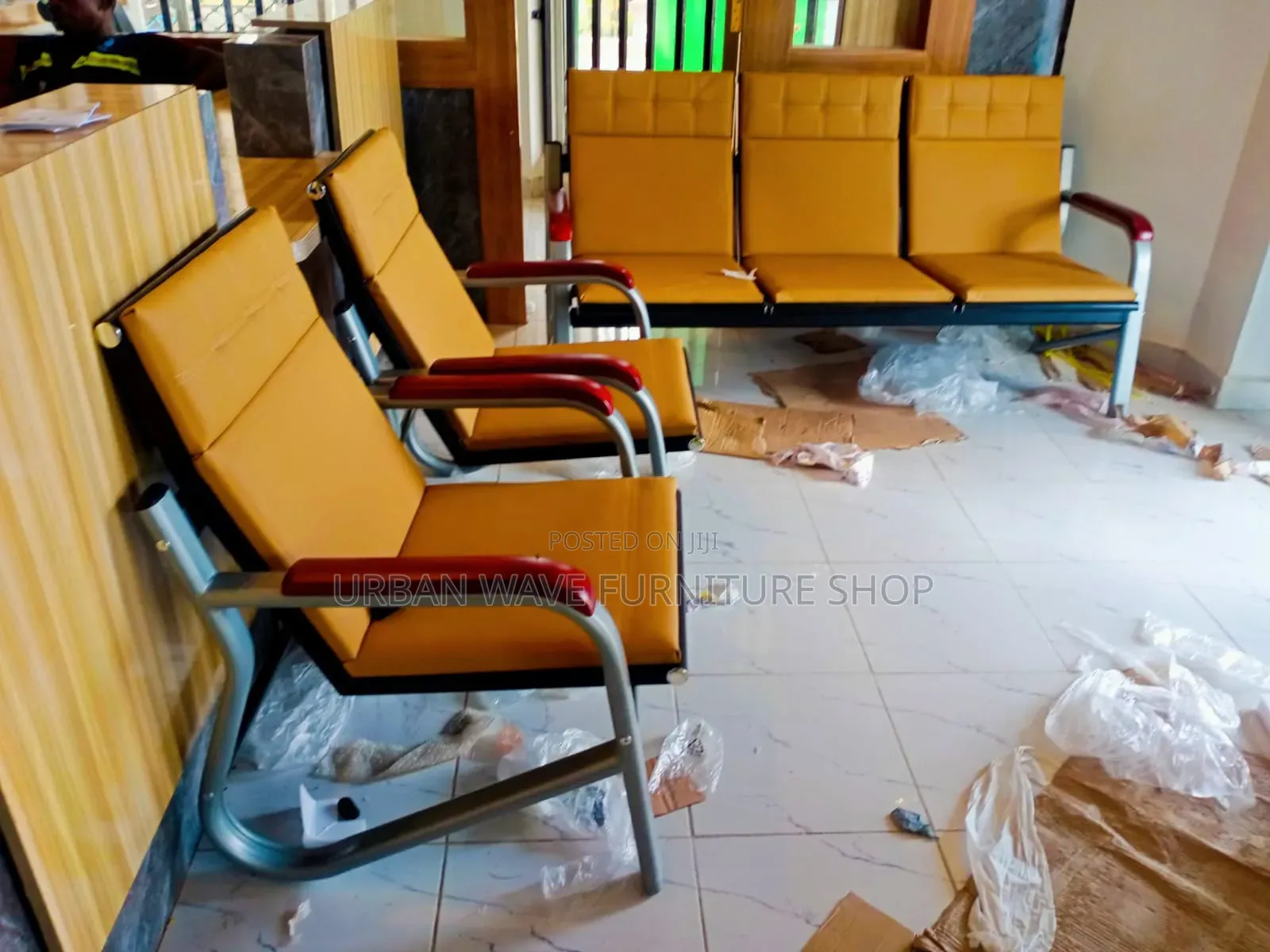 Premium Sofa Waiting Chair