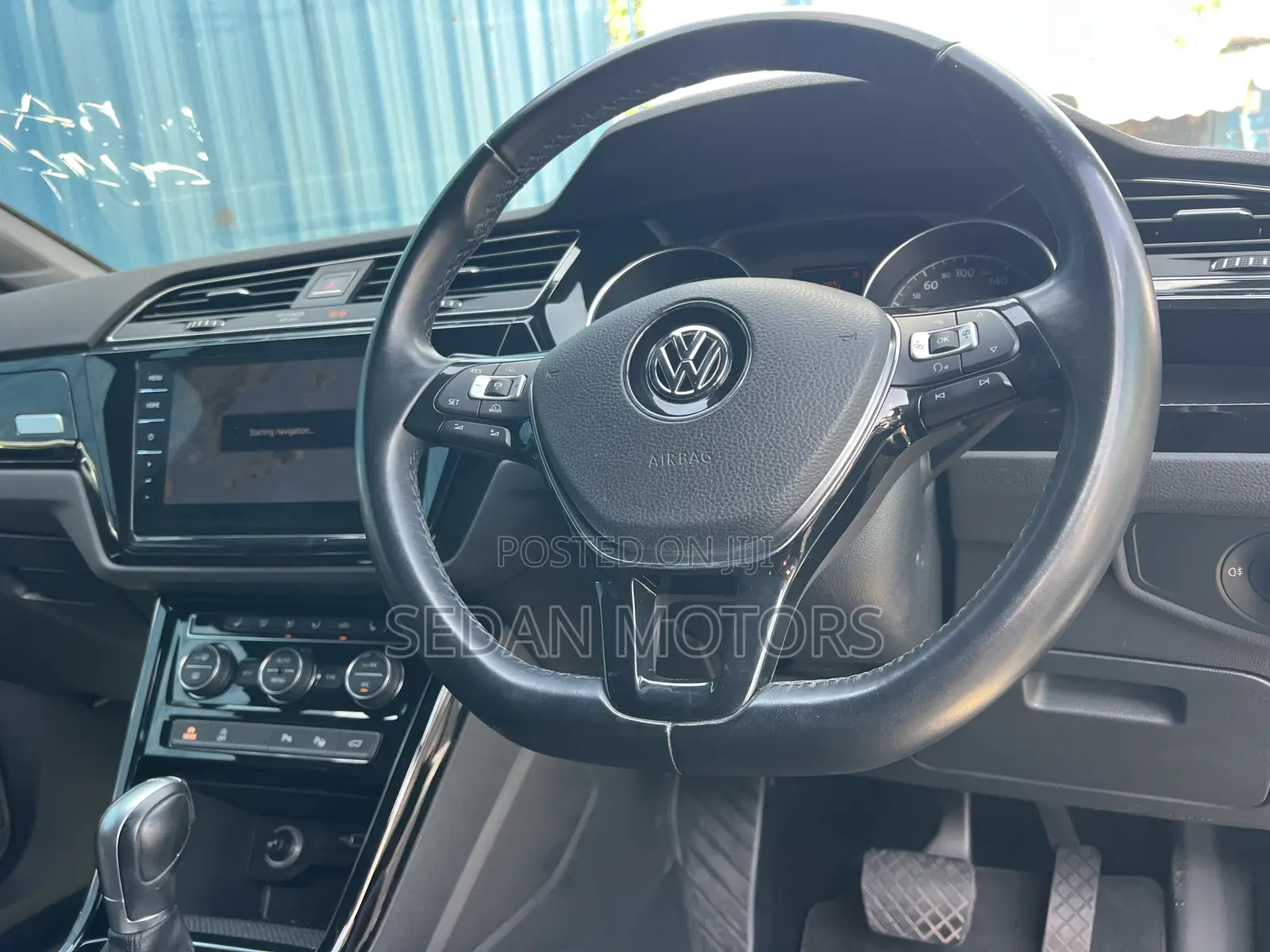 Volkswagen Touran 2019 Black