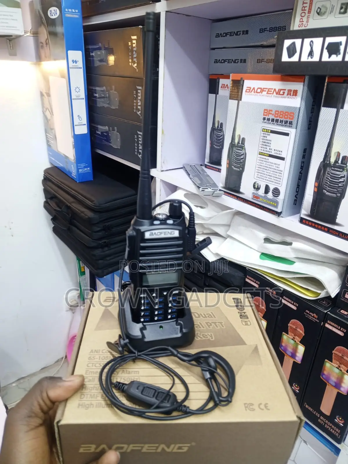 Baofeng Uv-82 Walkie Talkie With Earpiece Long Range Radio