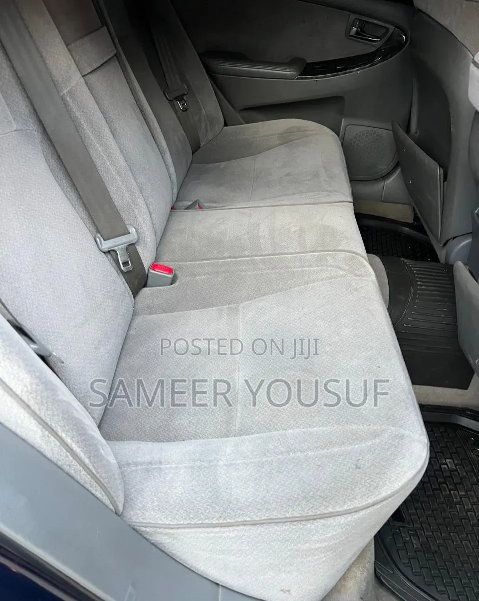 Toyota Crown Royale 2005 Blue
