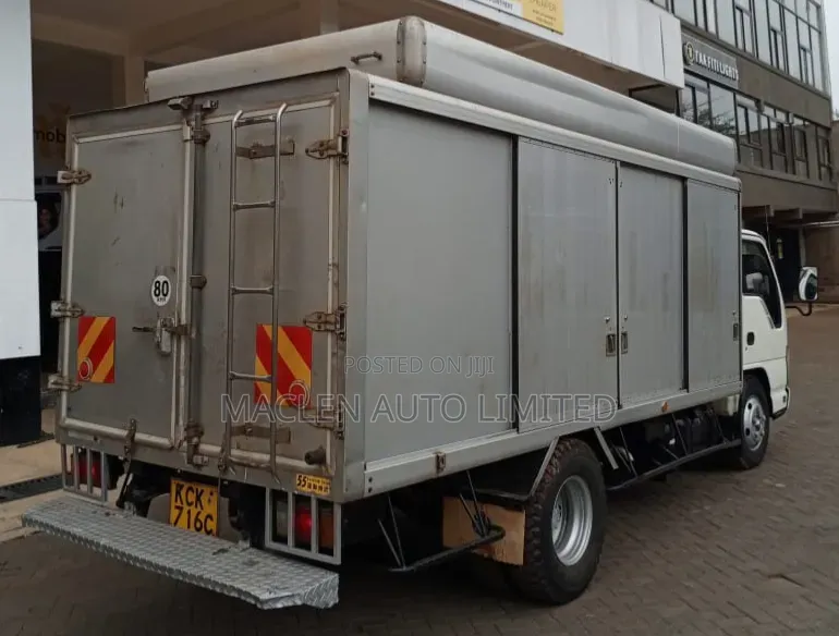 Isuzu Nkr85 2009