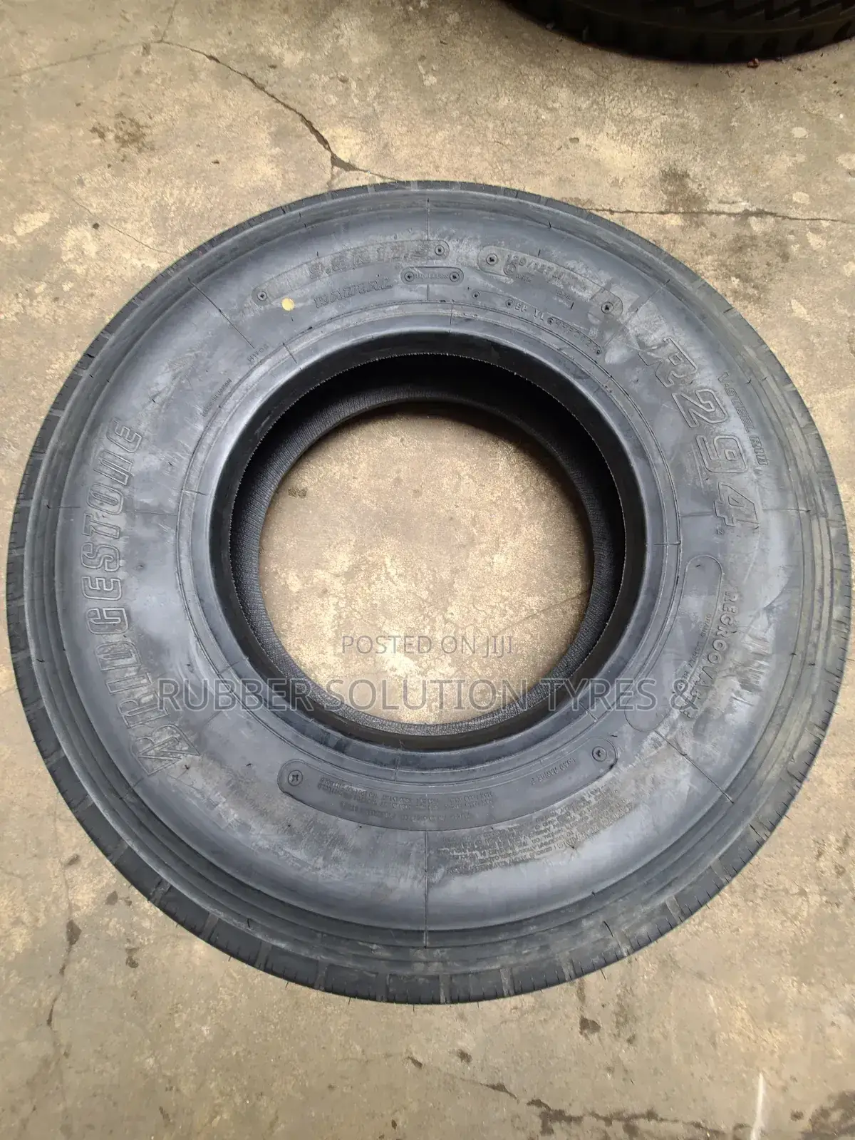 9.5 R17.5 Bridgestone Tyres R294 Made in Japan