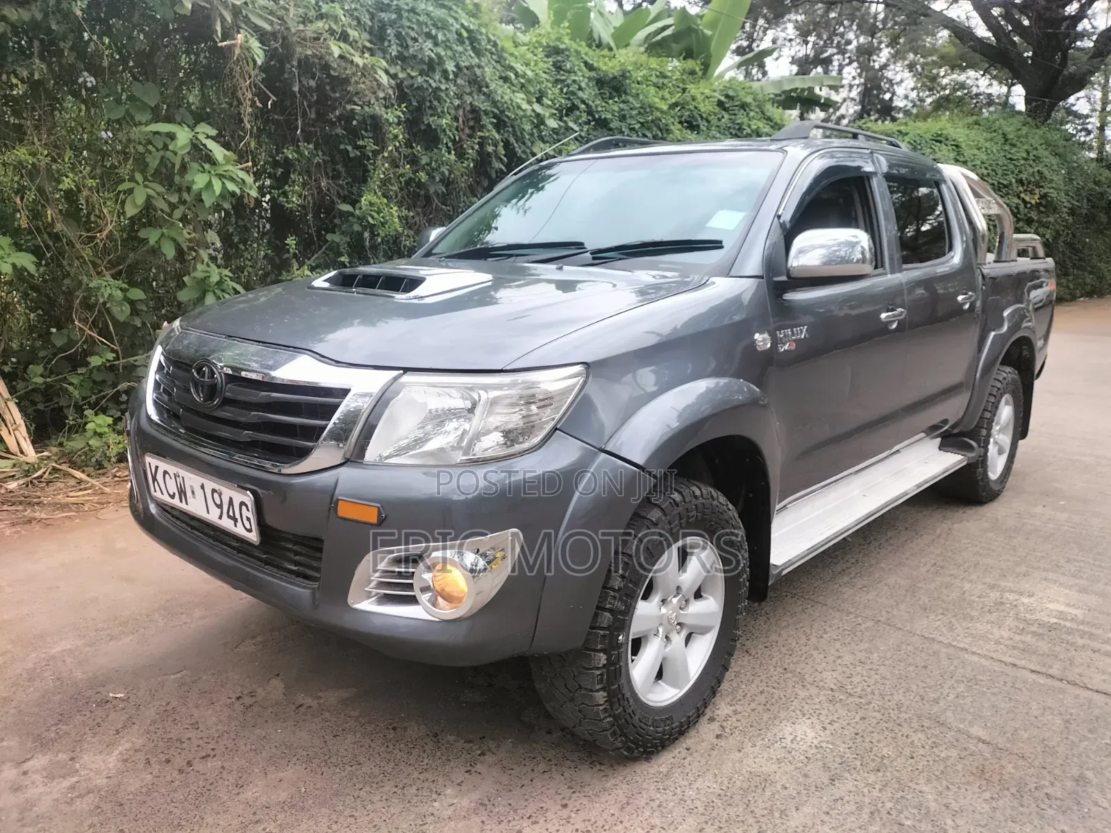 Toyota Hilux 2012 Gray