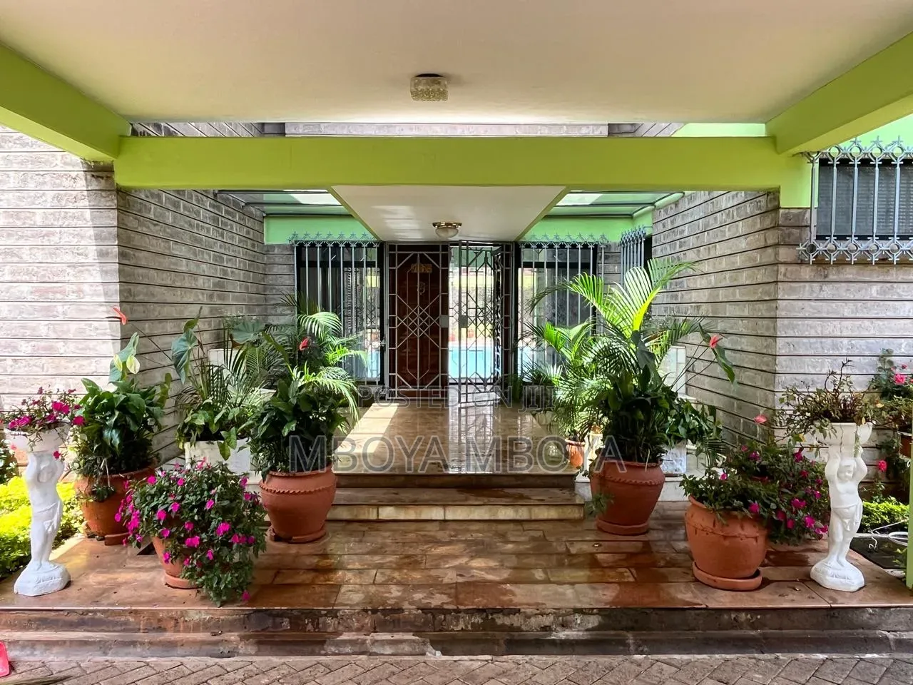5bdrm House in Muthaiga for rent