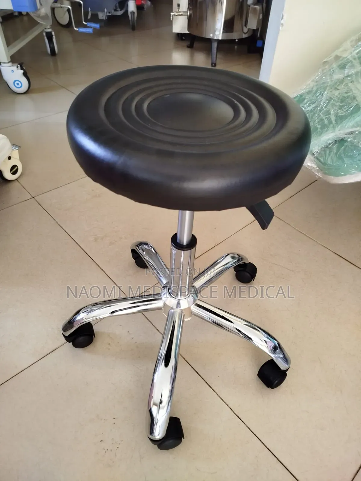 Black Adjustable Surgeon Stool/Theatre Doctor's Stool Without Backrest