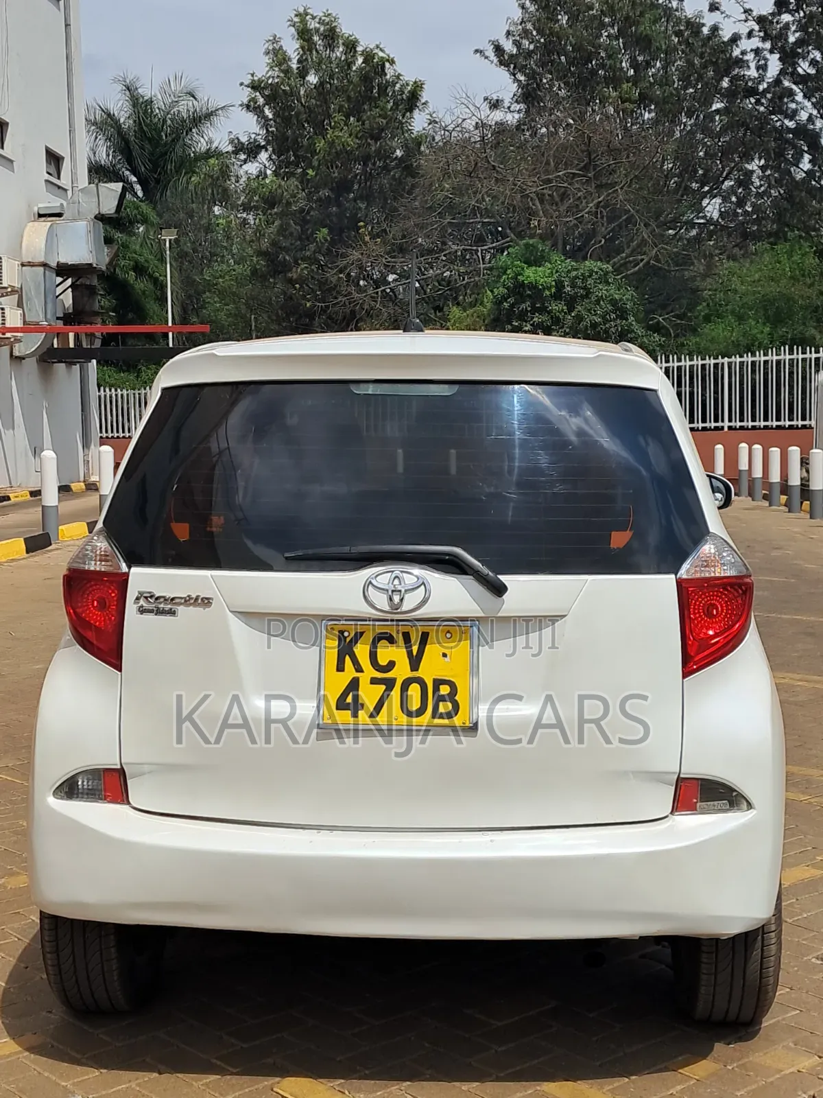 Toyota Ractis 2012 White