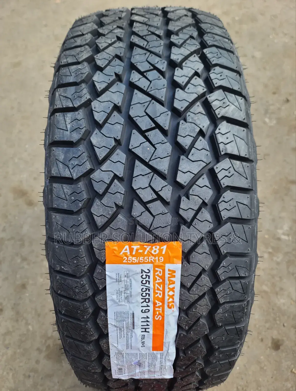 255 /55 R19 Maxxis Tyres 111h Razr a/T-781 All-Terrain