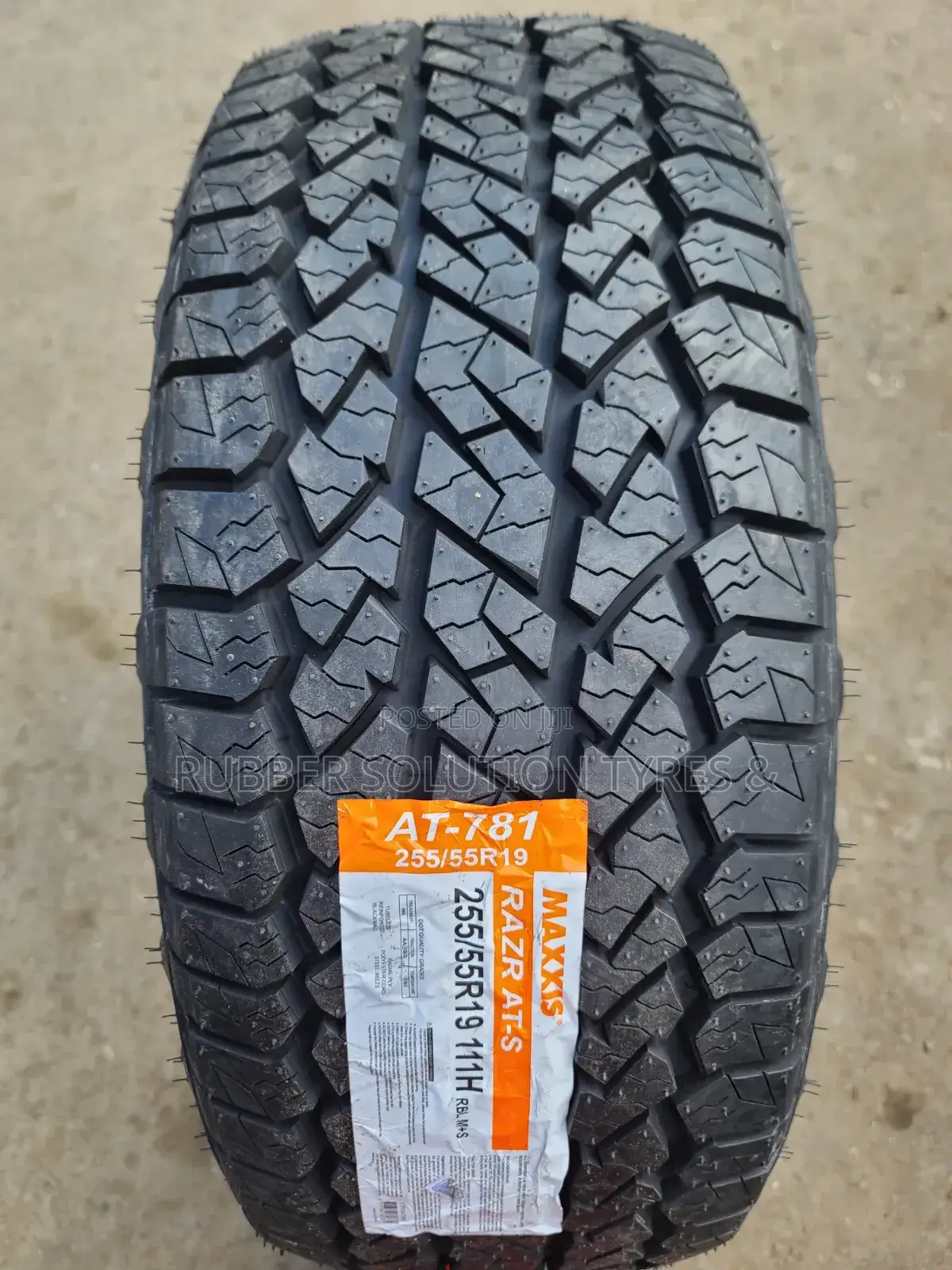 255 /55 R19 Maxxis Tyres 111h Razr a/T-781 All-Terrain