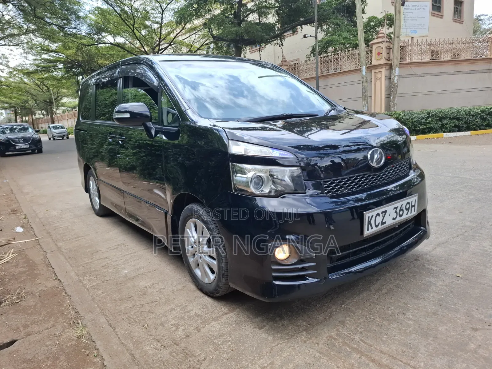 Toyota Voxy 2013 Black