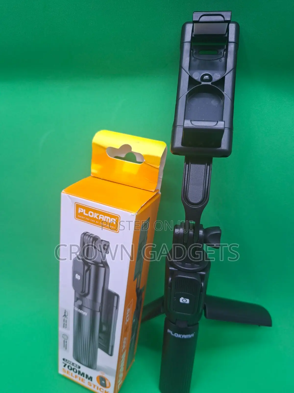 Live- Portable Selfie Stick With Bluetooth Remote Shutter