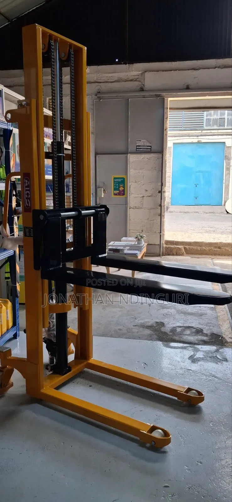 Warehouse Manual Stacker