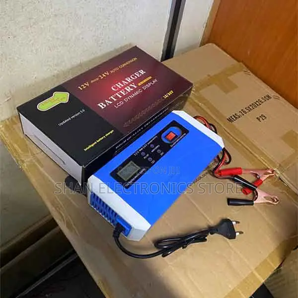 LCD Intelligent Performance Auto Charger 12/24v LCD Display