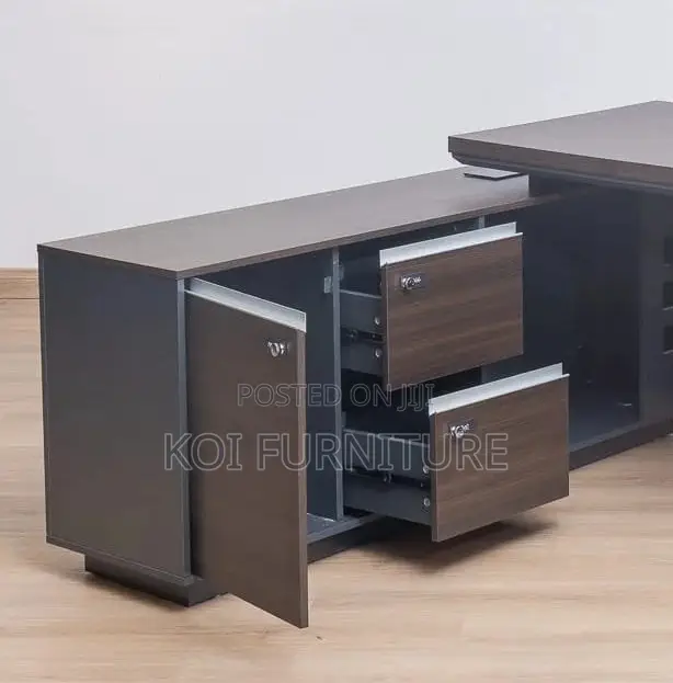 Office Desk; 1.8 Meters Executive Classical Office Desk