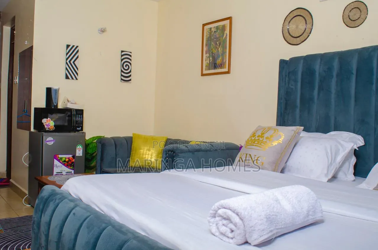 Modern Studio Airbnb in Ruaka | Wifi, Netflix, Parking Security