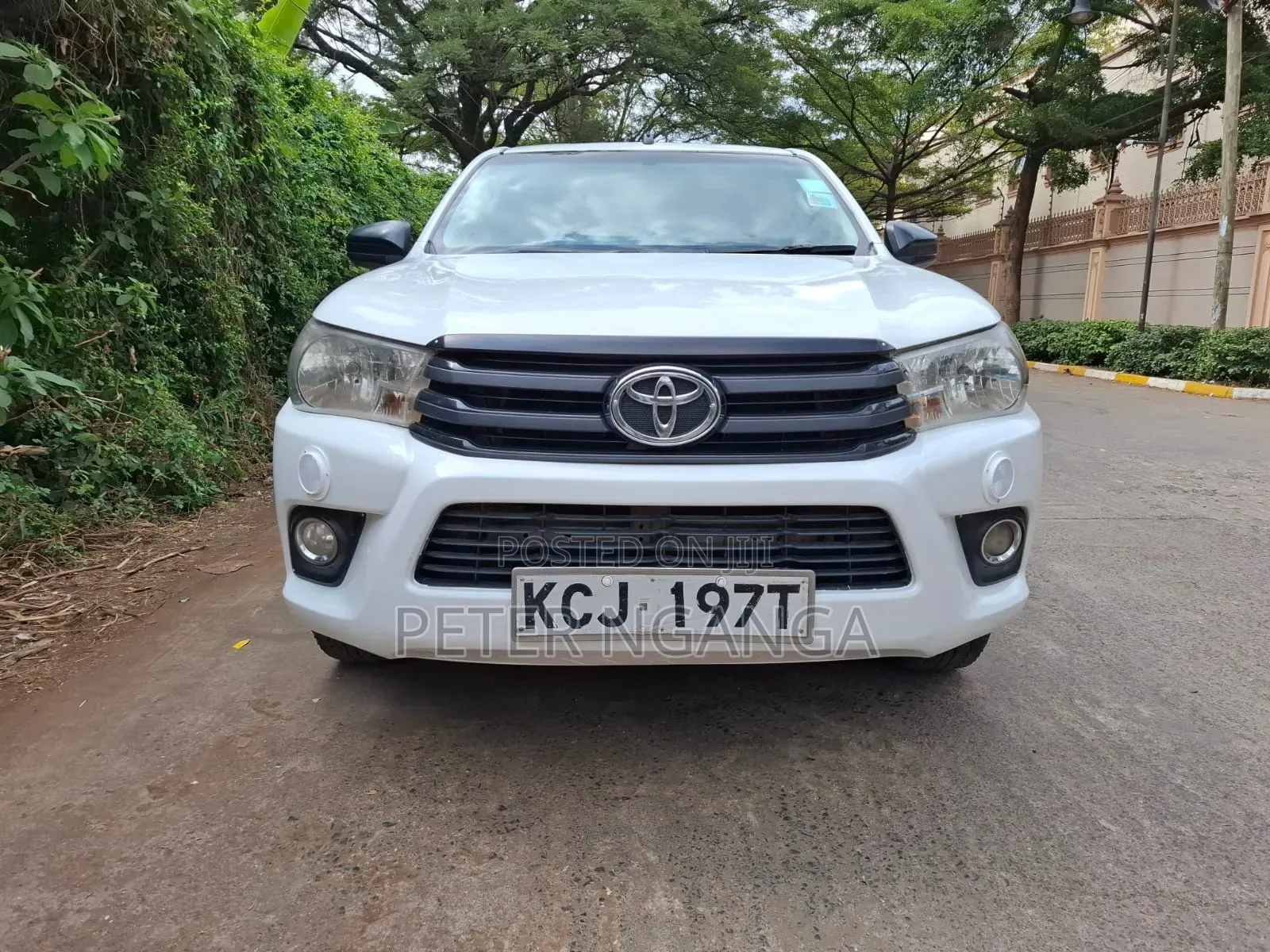 Toyota Hilux 2016 White