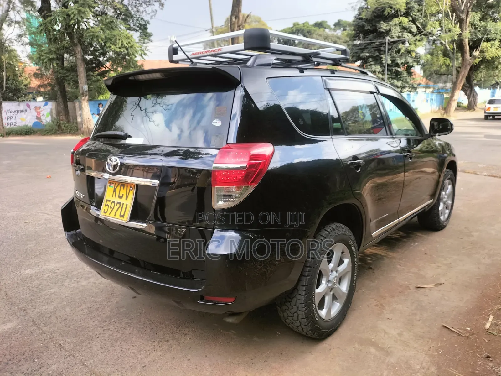 Toyota Vanguard 2013 Black