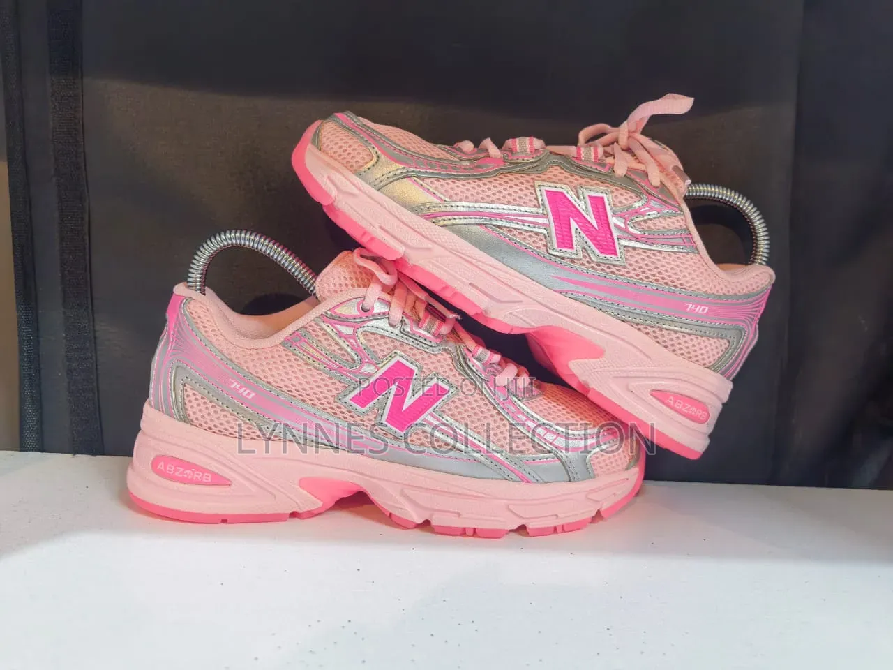 New Balance 740 Pink