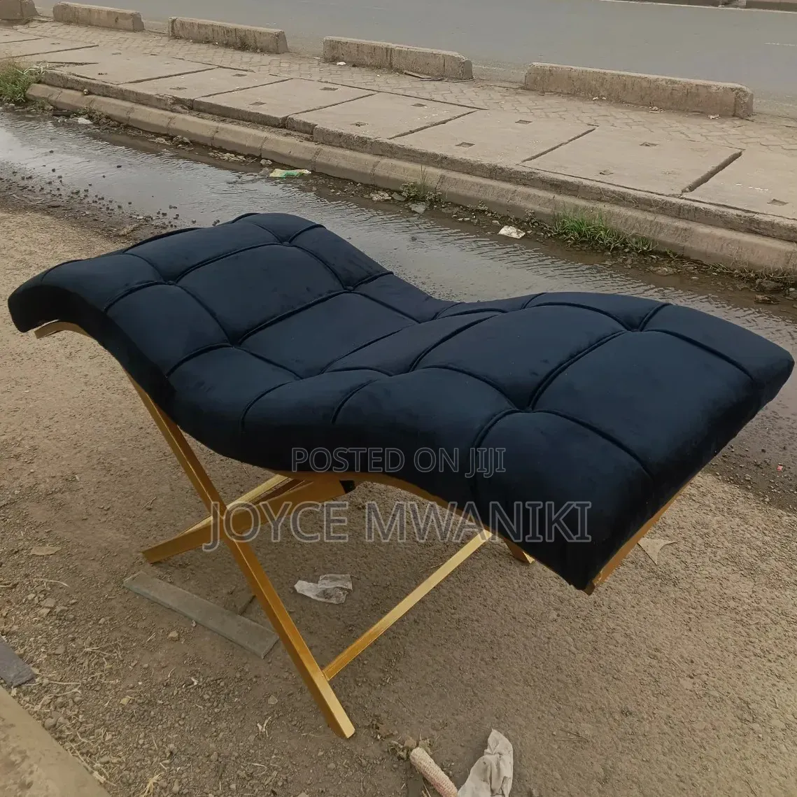 Black and Gold Eye Lash Bed or Massage Bed.