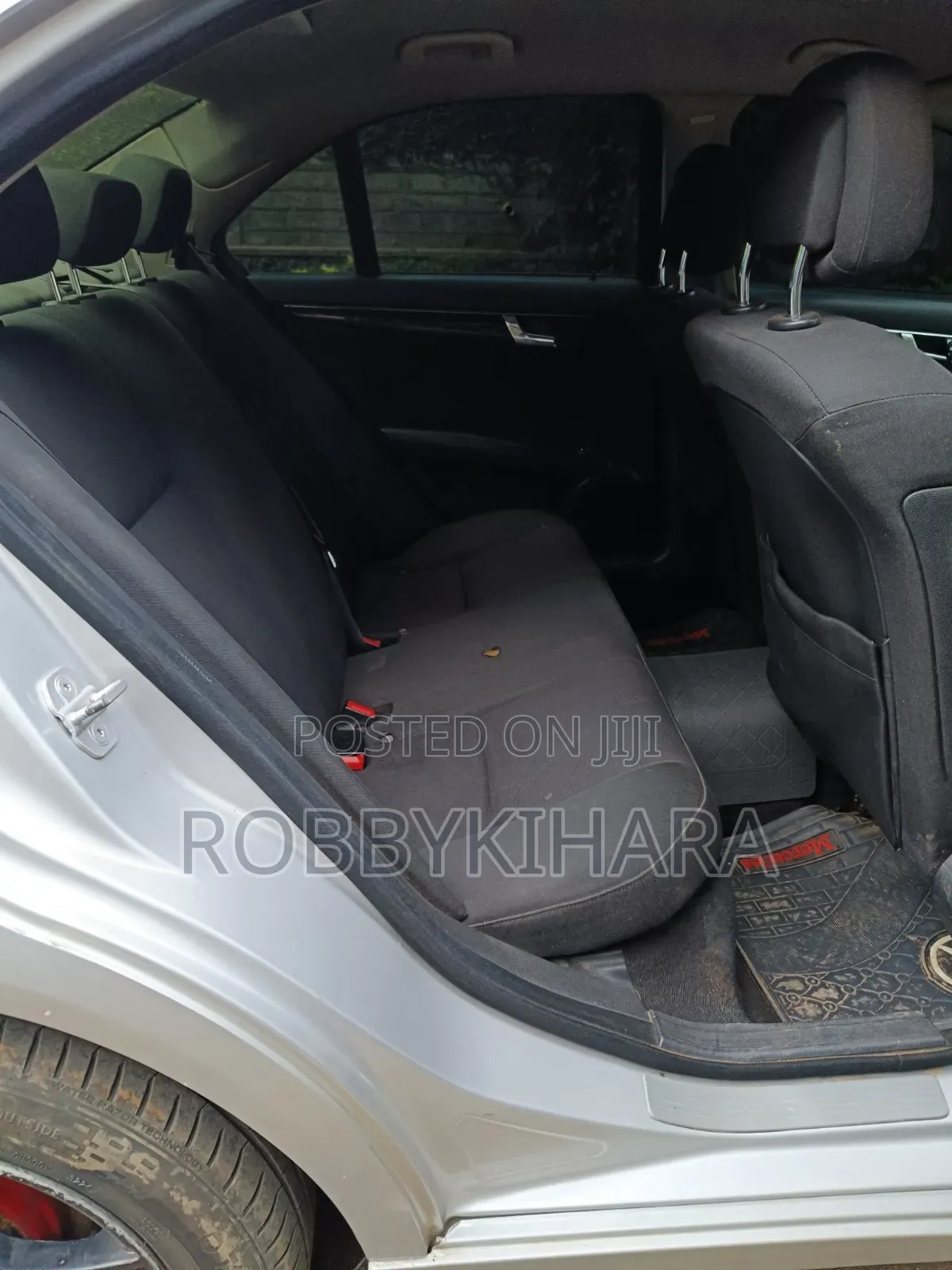 Mercedes-Benz C200 2010 Silver