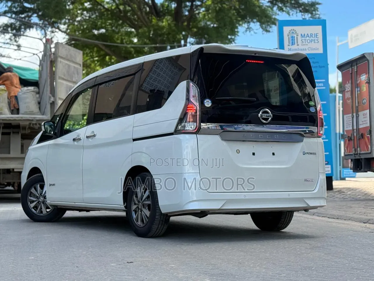 Nissan Serena 2020
