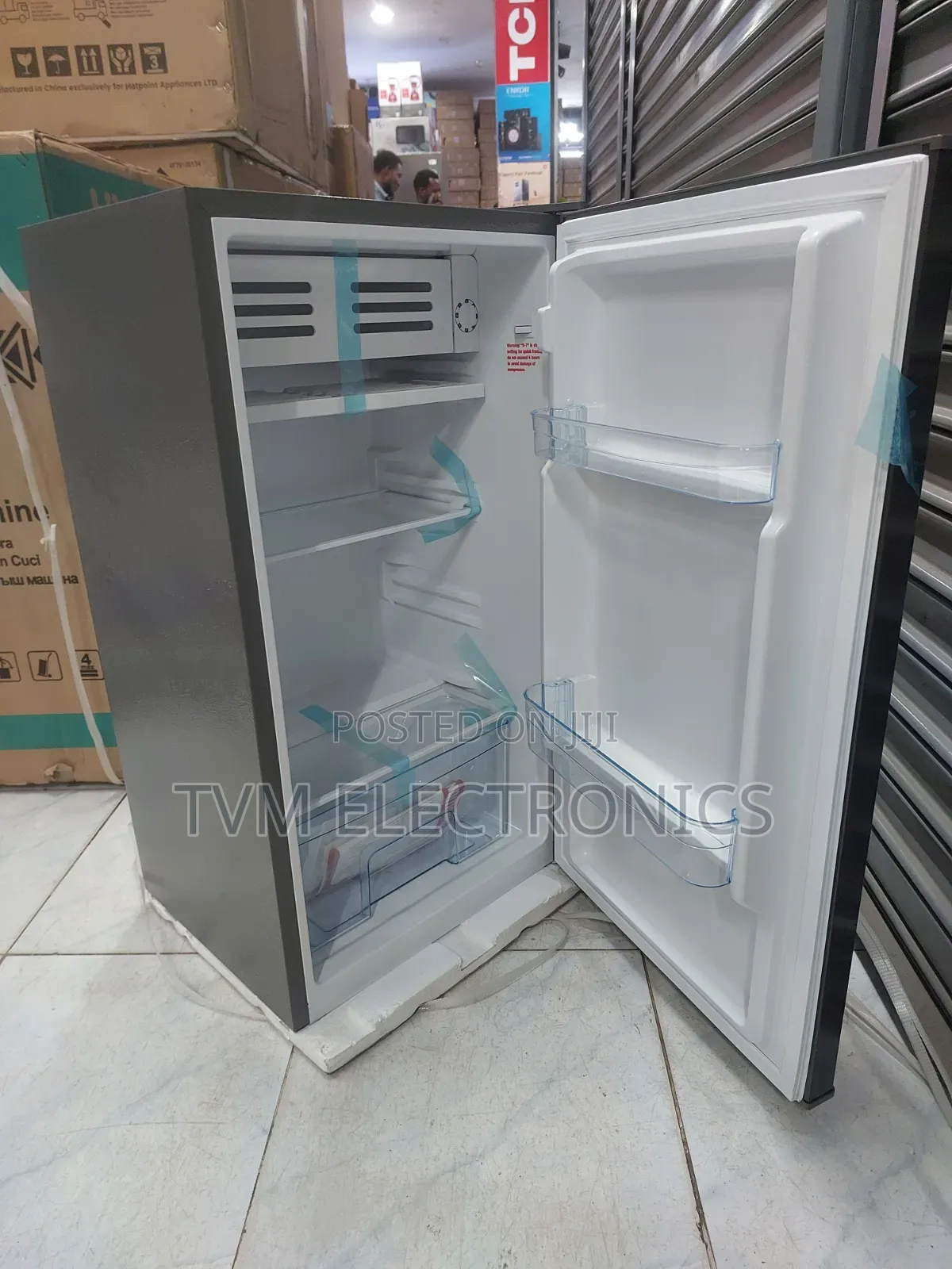 Smart Pro SFR-120-Dt-I Single Door Refrigerator - 90 Litres - Silver