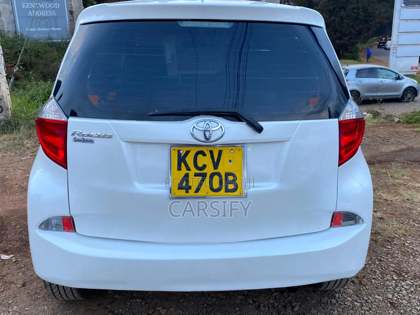 Toyota Ractis 2012 Pearl