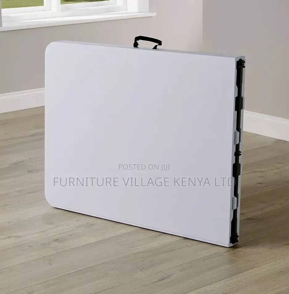 1.8m Foldable Plastic Table