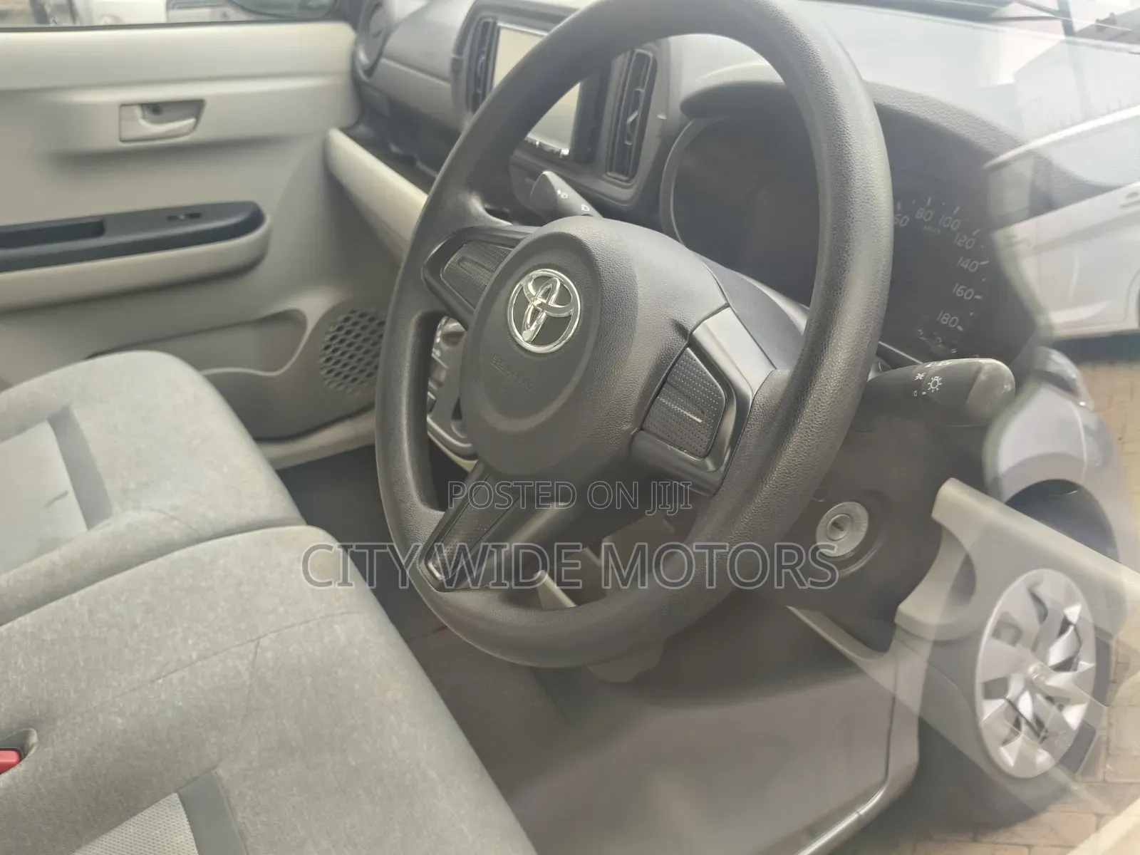 Toyota Passo 2018 White