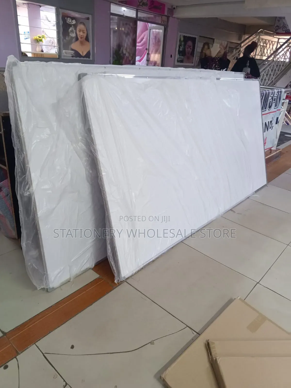 White Board 8ftx4ft With 2markers and Duster Free Mounting