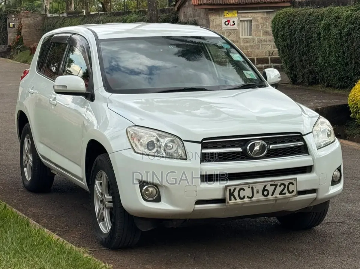 Toyota RAV4 2009 White