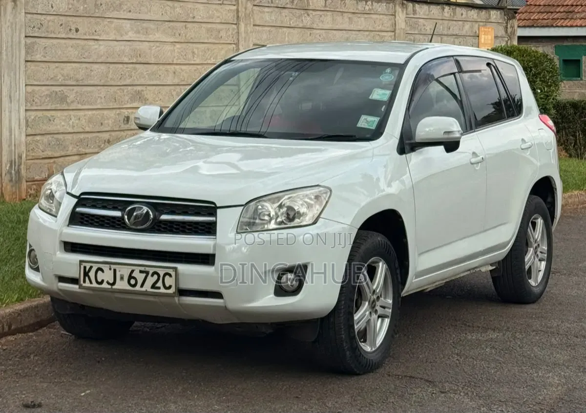 Toyota RAV4 2009 White