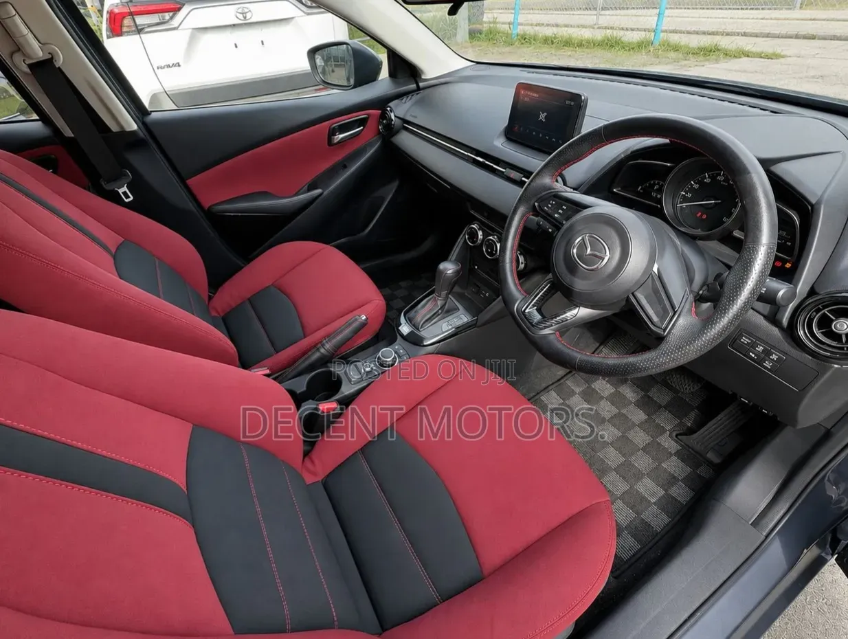Mazda 2 2020 Gray