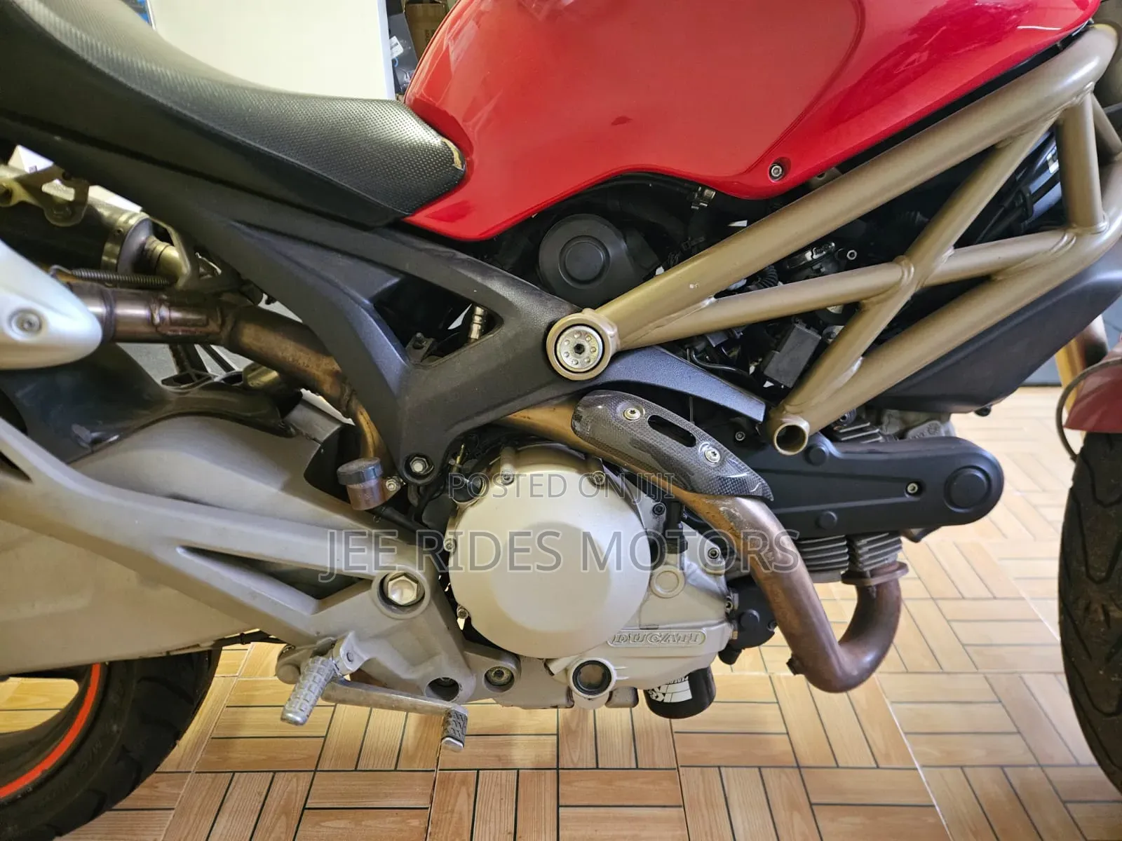 Ducati 2013 Red