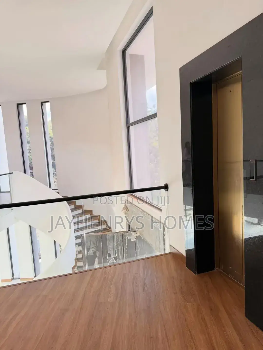 5bdrm Villa in Nyari for sale